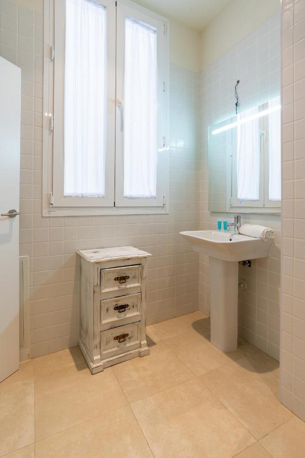 Urbe 10 Carreteria 1 Bedroom Apartment Málaga Exteriör bild